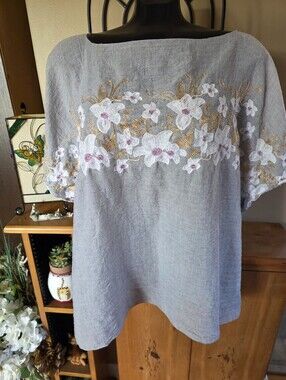 Cherie Bliss Light Gray Embroidered Floral Poncho Style Tunic Top